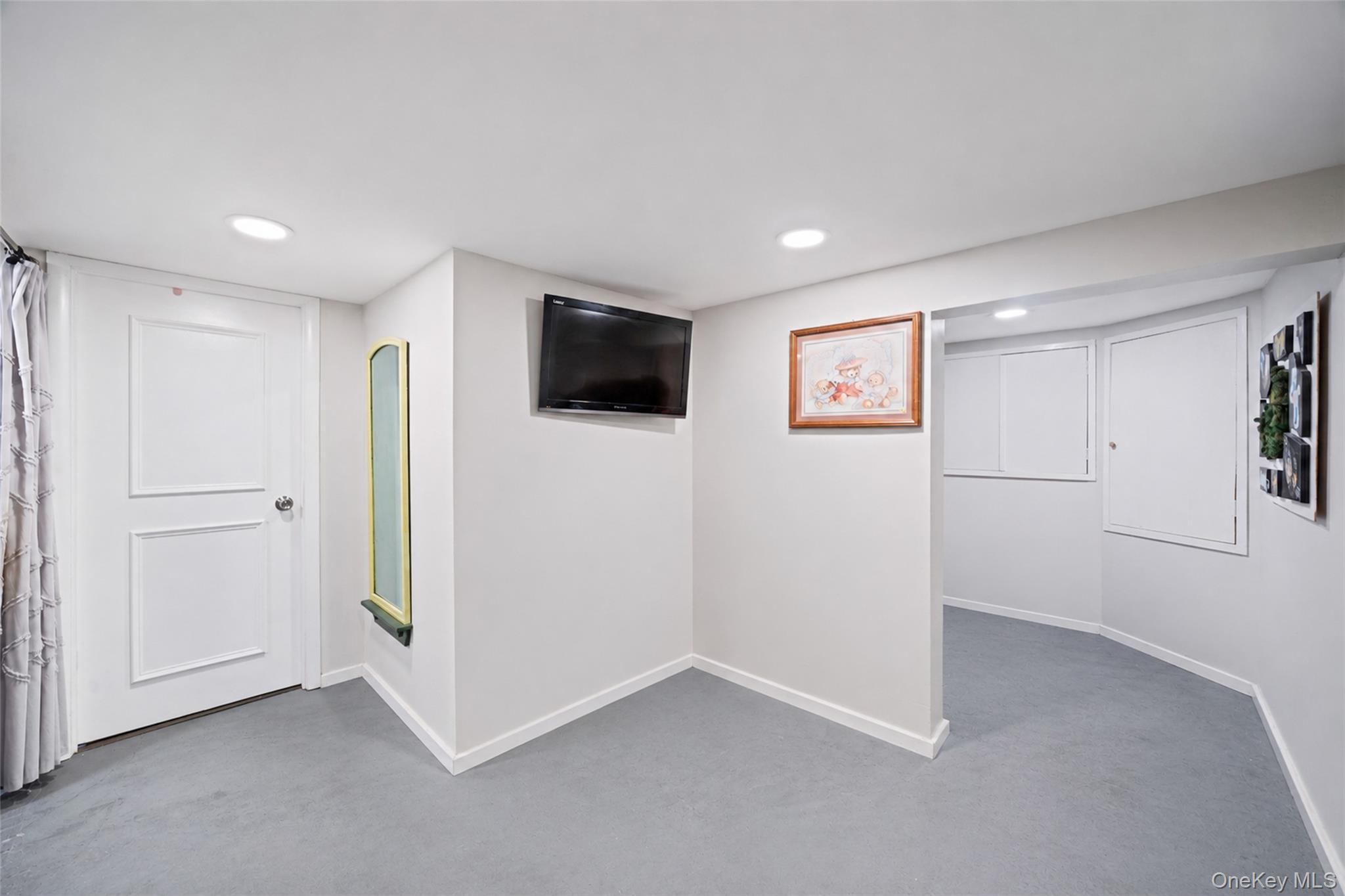 Single Family 88th Queens, NY 11426, MLS-1008486-26