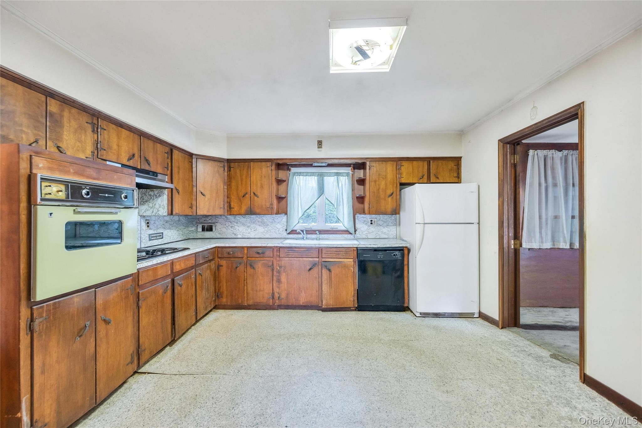 Single Family Johnson Avenue Suffolk County, NY 11782, MLS-1008492-15