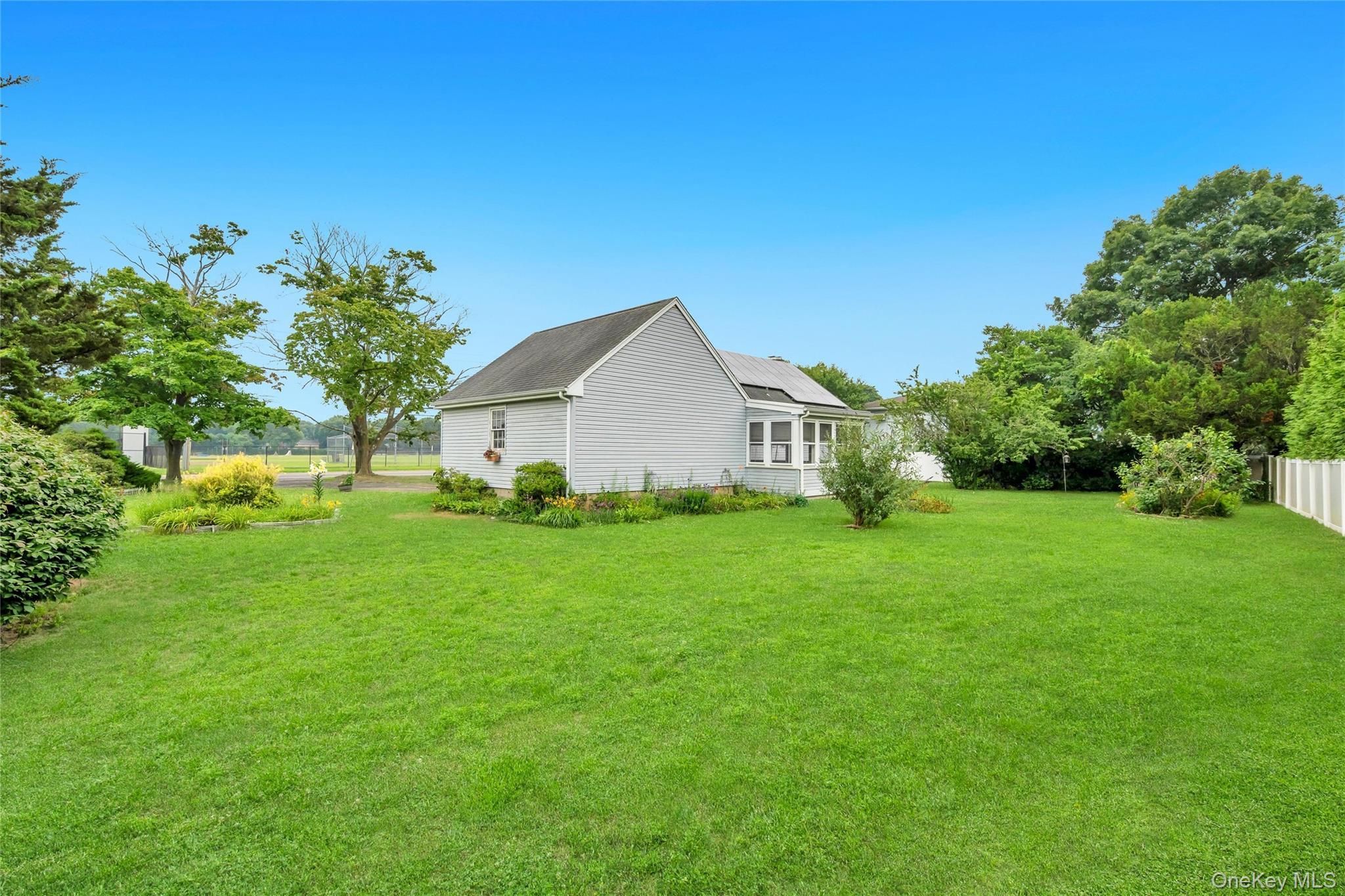 Single Family Johnson Avenue Suffolk County, NY 11782, MLS-1008492-35