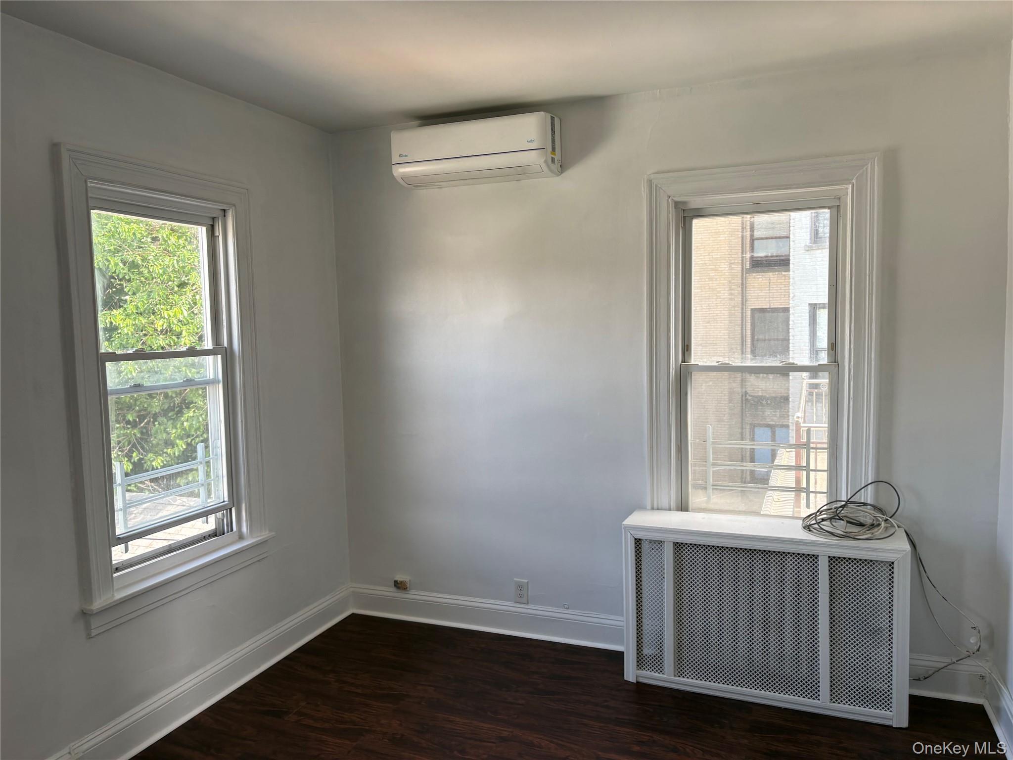 Single Family Jarvis Avenue Bronx, NY 10461, MLS-1008501-10
