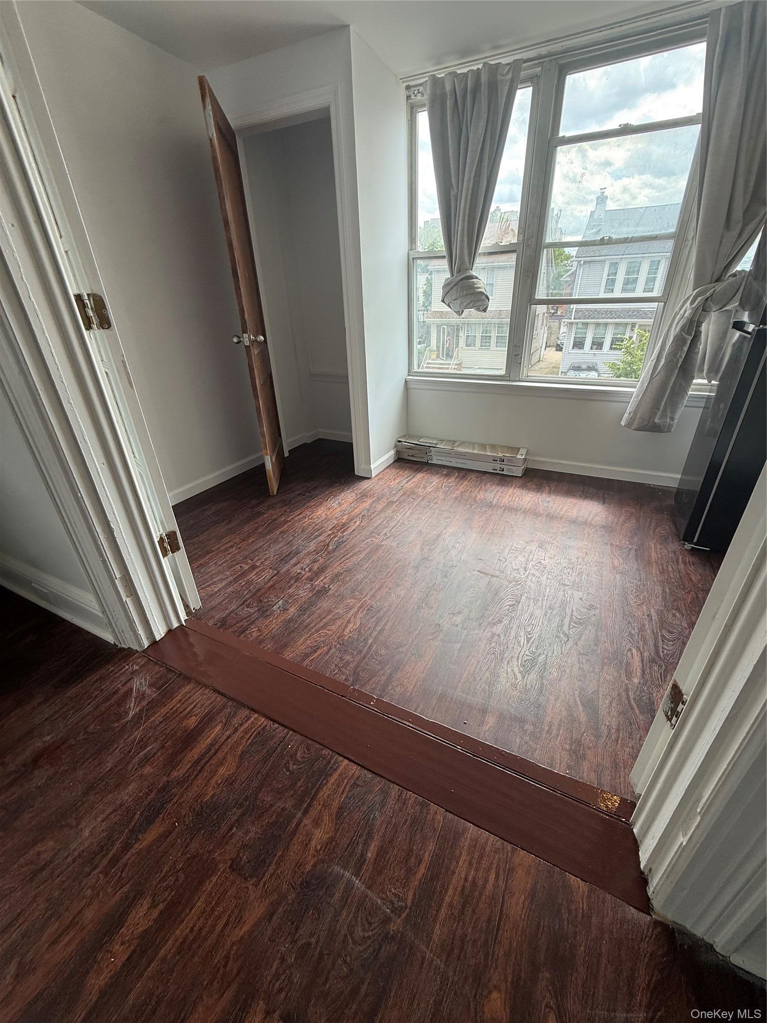 Single Family Jarvis Avenue Bronx, NY 10461, MLS-1008501-14