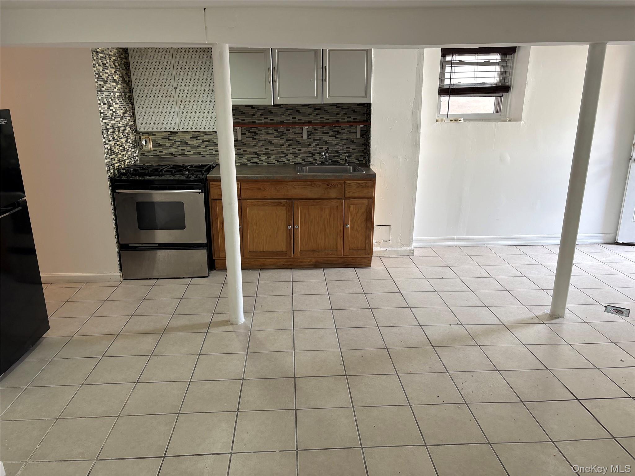 Single Family Jarvis Avenue Bronx, NY 10461, MLS-1008501-19