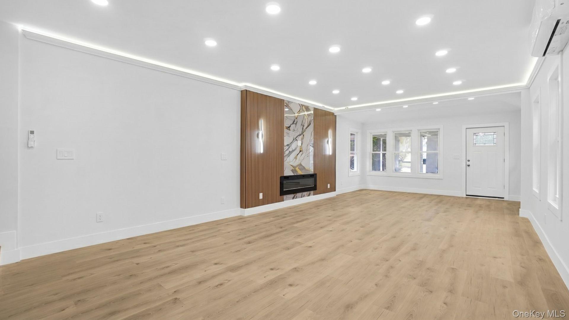 Single Family Murdock  Bronx, NY 10466, MLS-1008512-12
