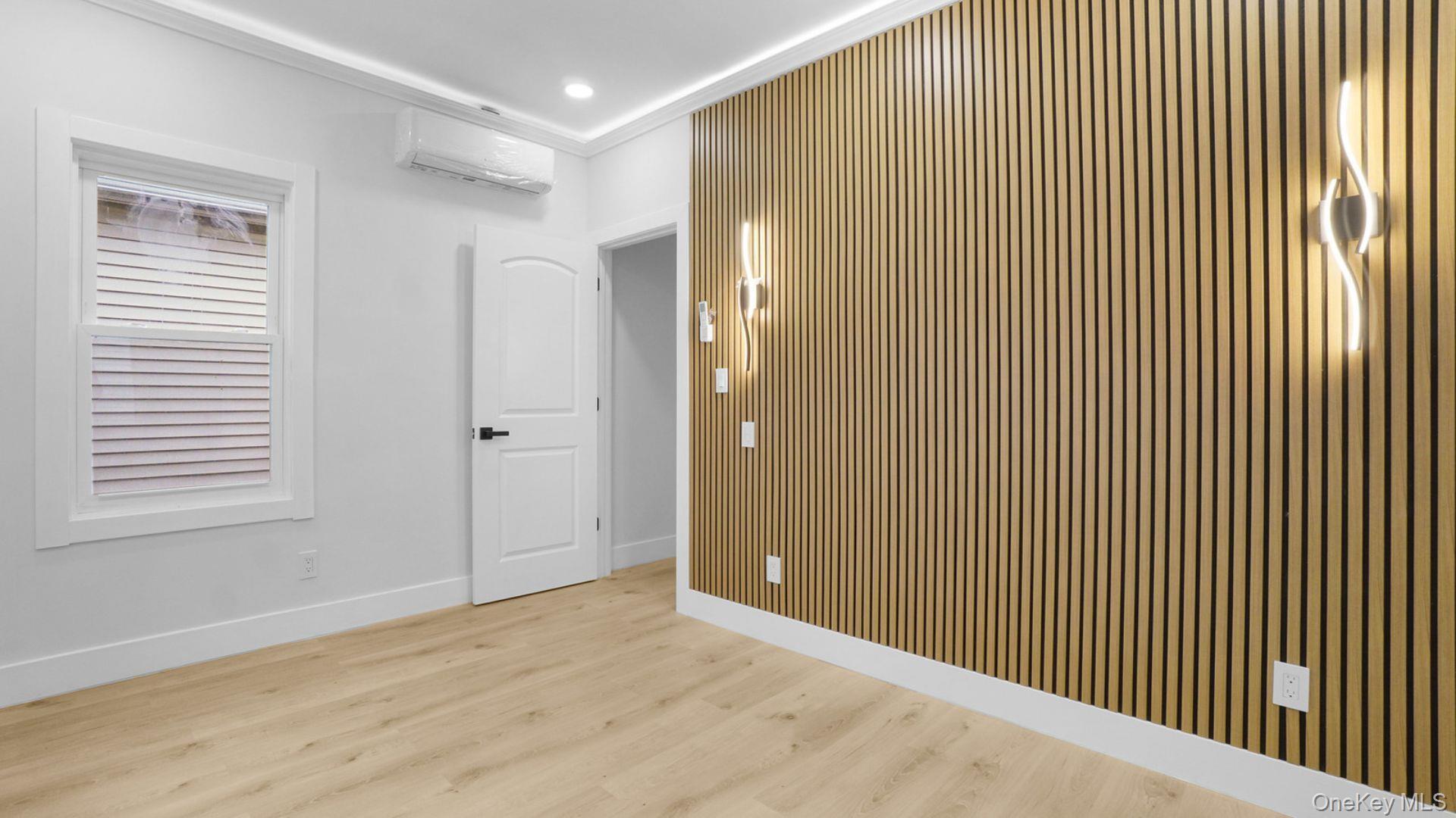 Single Family Murdock  Bronx, NY 10466, MLS-1008512-18