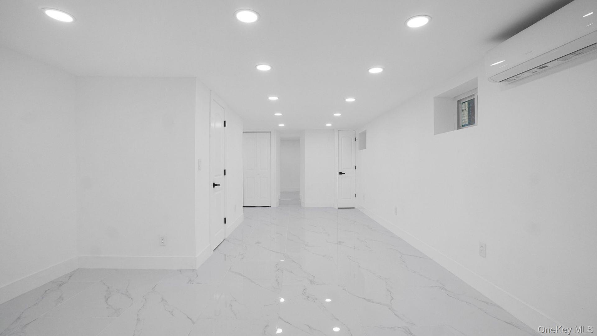Single Family Murdock  Bronx, NY 10466, MLS-1008512-19