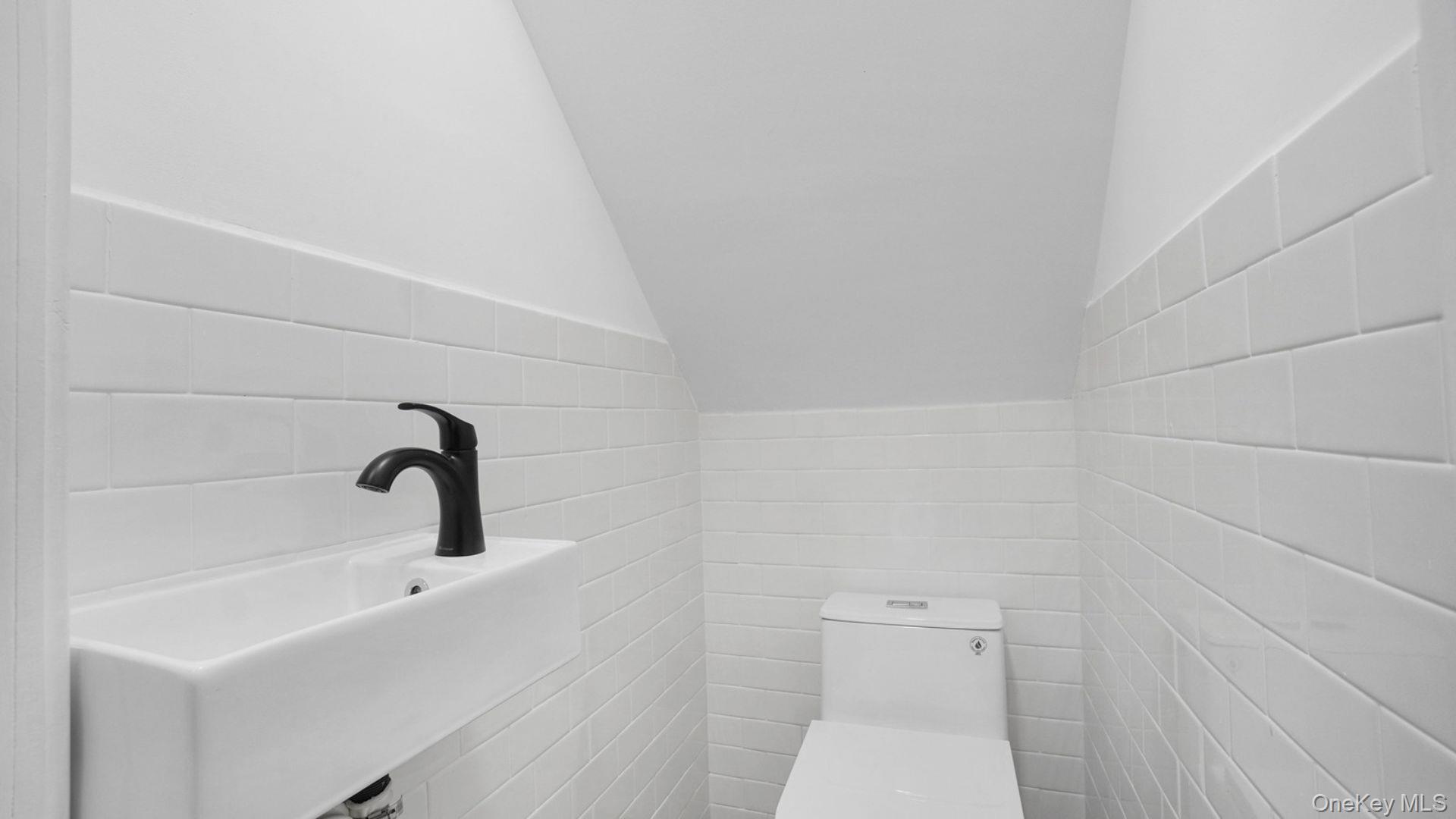 Single Family Murdock  Bronx, NY 10466, MLS-1008512-20