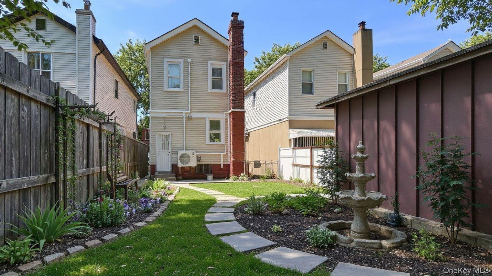 Single Family Murdock  Bronx, NY 10466, MLS-1008512-25