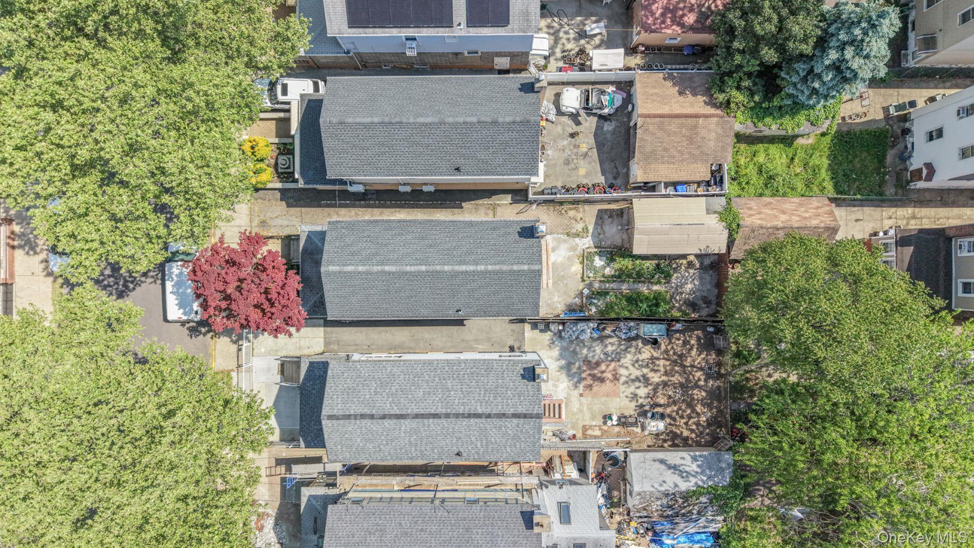 Single Family Murdock  Bronx, NY 10466, MLS-1008512-28