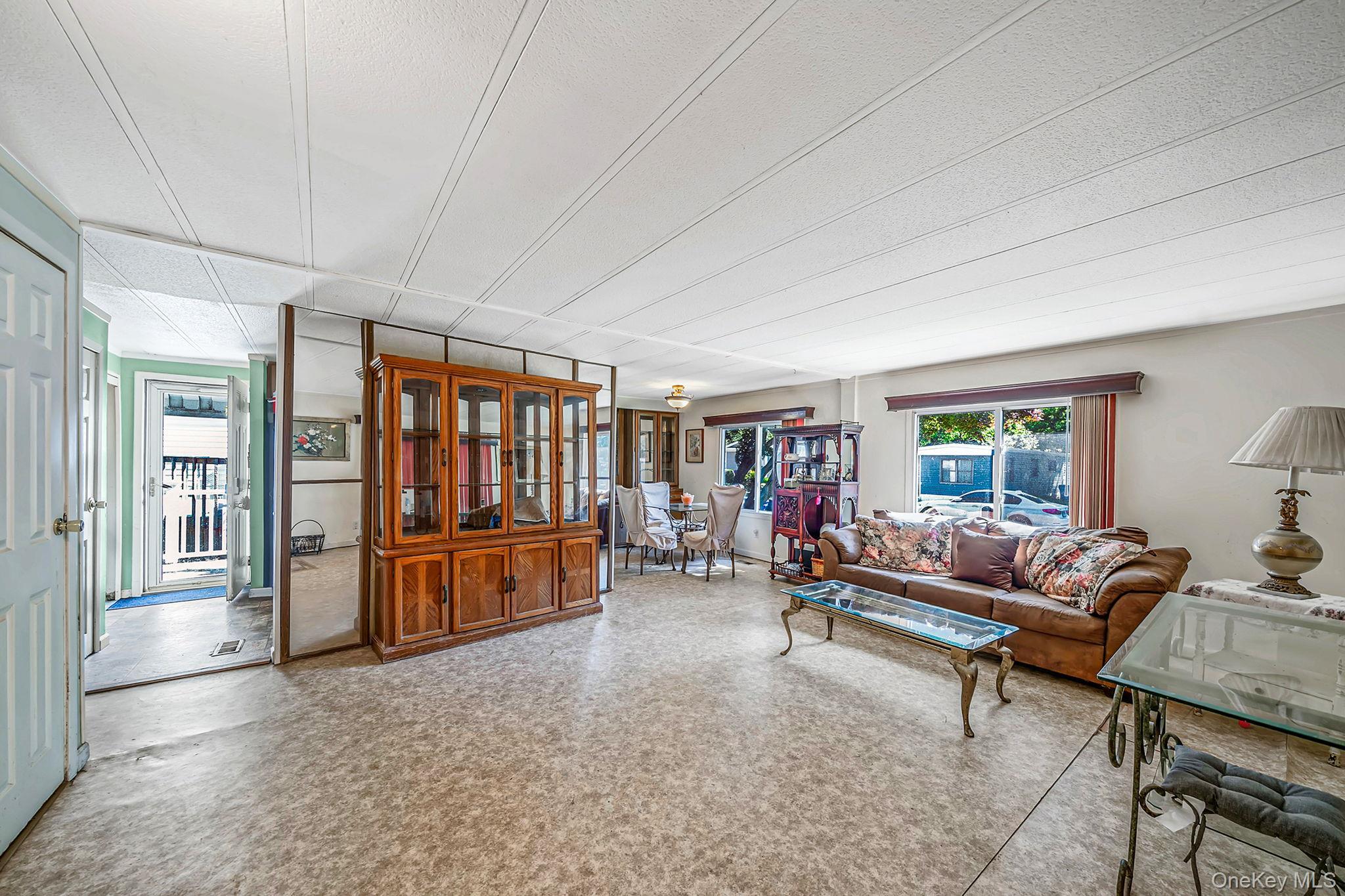 Single Family Buttercup Drive Suffolk County, NY 11716, MLS-1008522-11