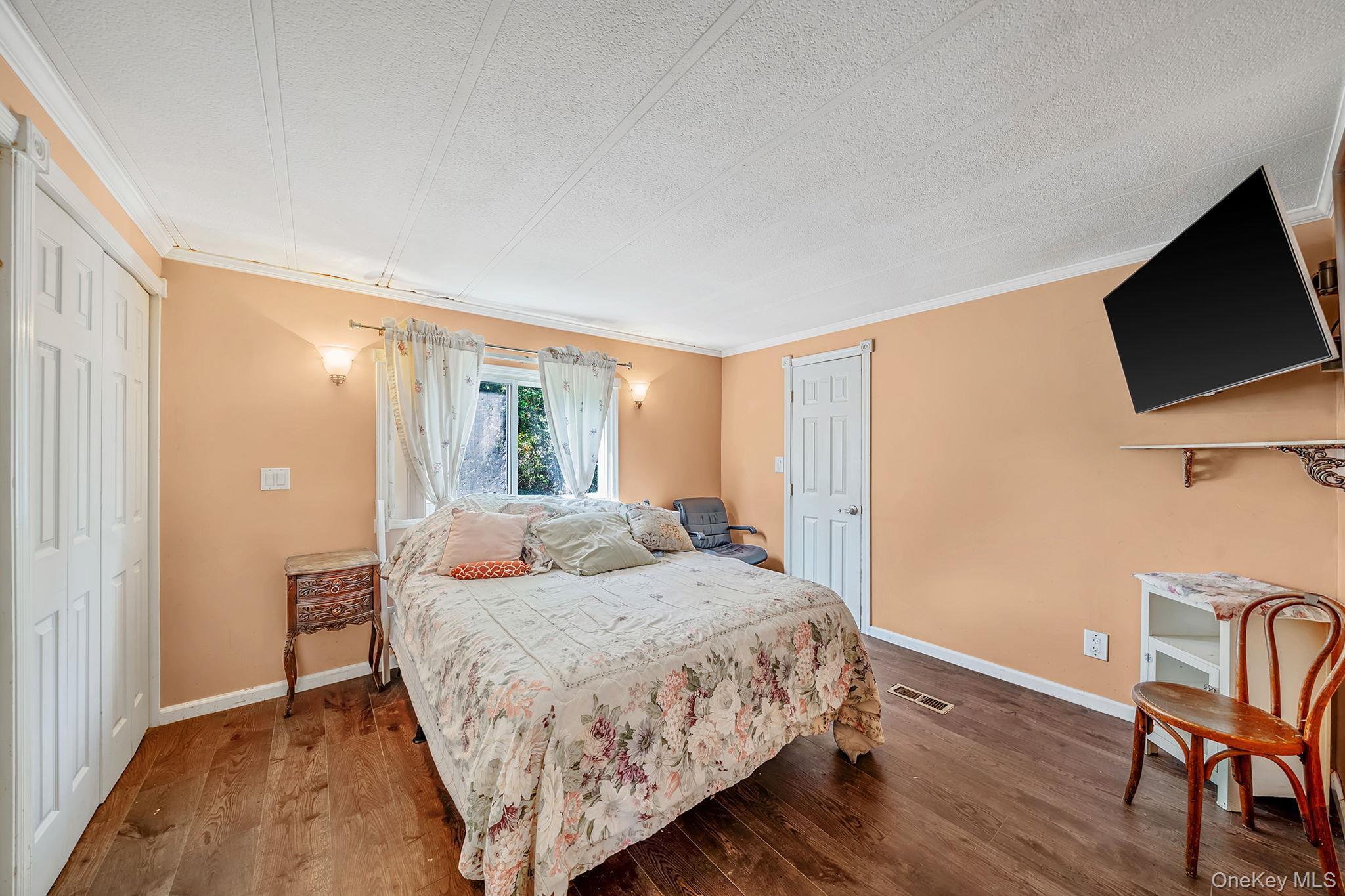 Single Family Buttercup Drive Suffolk County, NY 11716, MLS-1008522-18