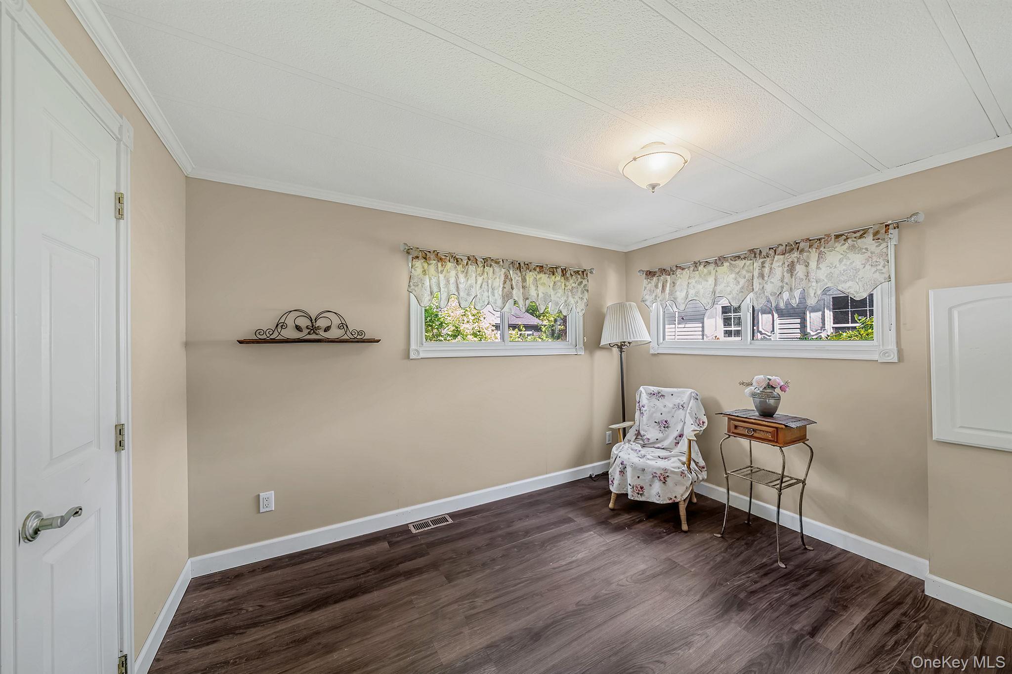 Single Family Buttercup Drive Suffolk County, NY 11716, MLS-1008522-21