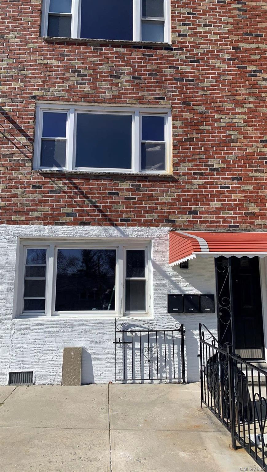 Single Family Halley Westchester County, NY 10704, MLS-1008526-14