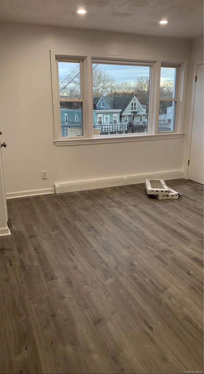 Single Family Halley Westchester County, NY 10704, MLS-1008526-3