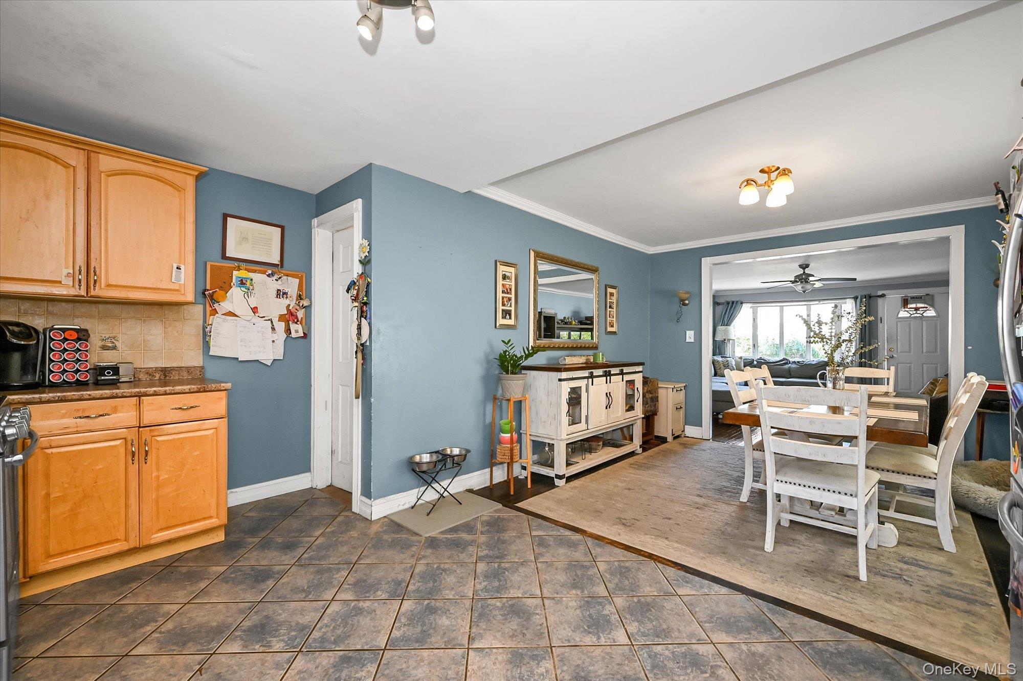 Single Family 73rd Queens, NY 11378, MLS-1008588-10