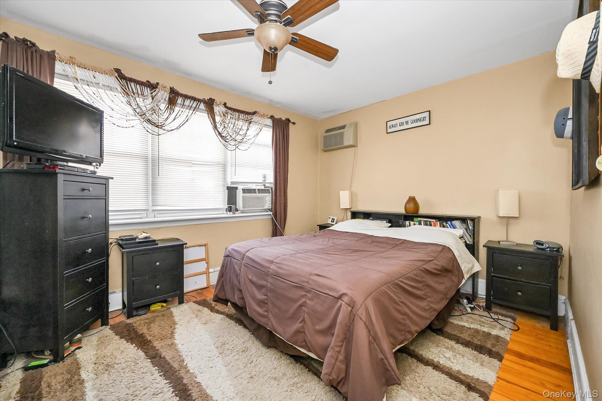 Single Family 73rd Queens, NY 11378, MLS-1008588-14