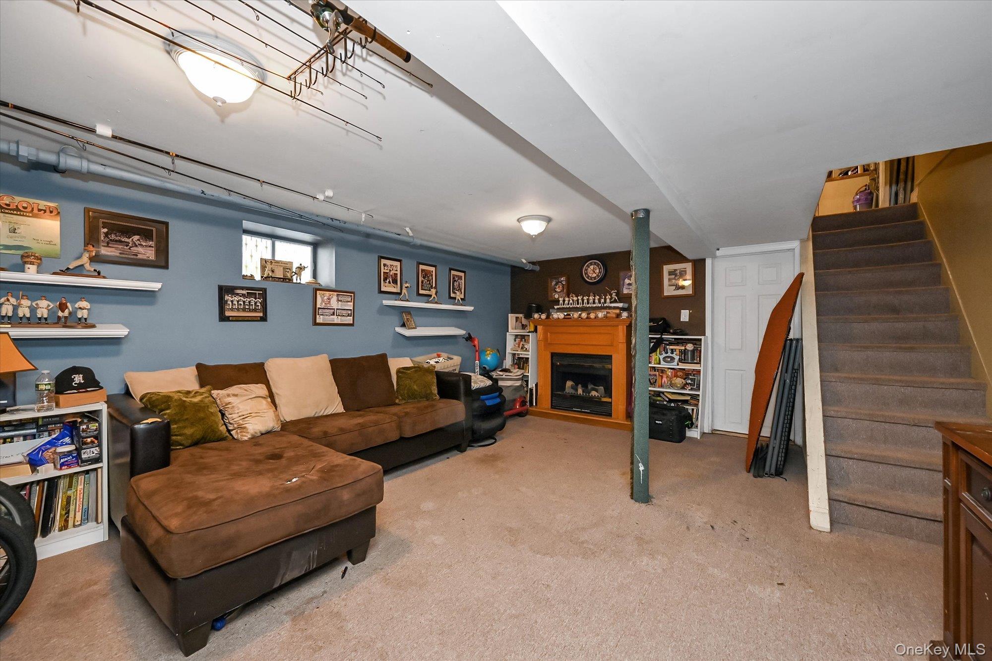 Single Family 73rd Queens, NY 11378, MLS-1008588-16