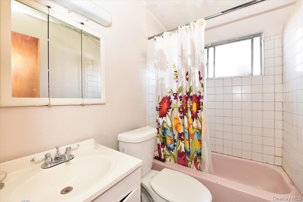 Single Family 127th  Queens, NY 11434, MLS-1008603-12