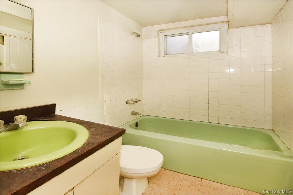 Single Family 127th  Queens, NY 11434, MLS-1008603-13