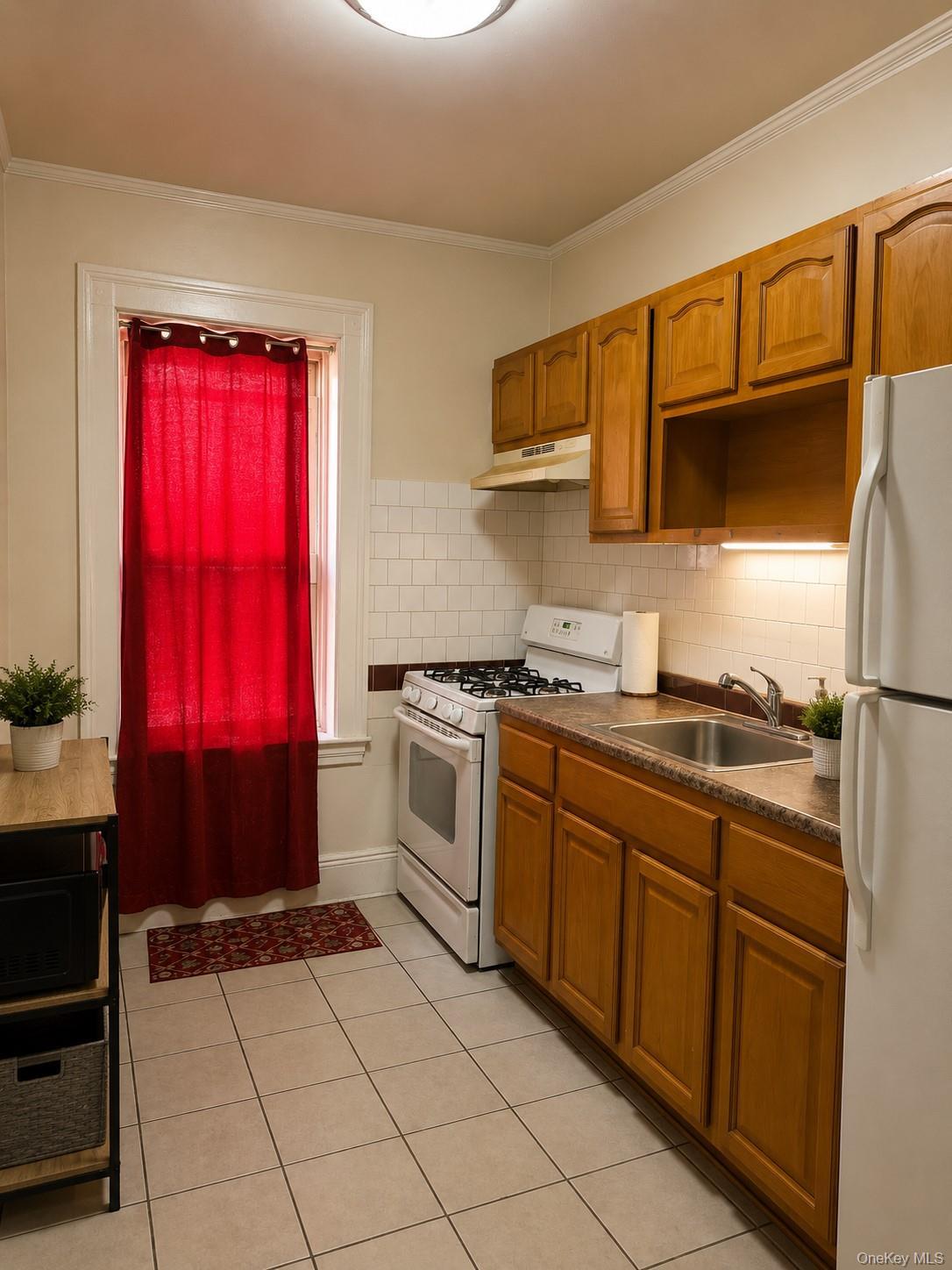 Single Family Sunnyside  Brooklyn, NY 11207, MLS-1008613-12