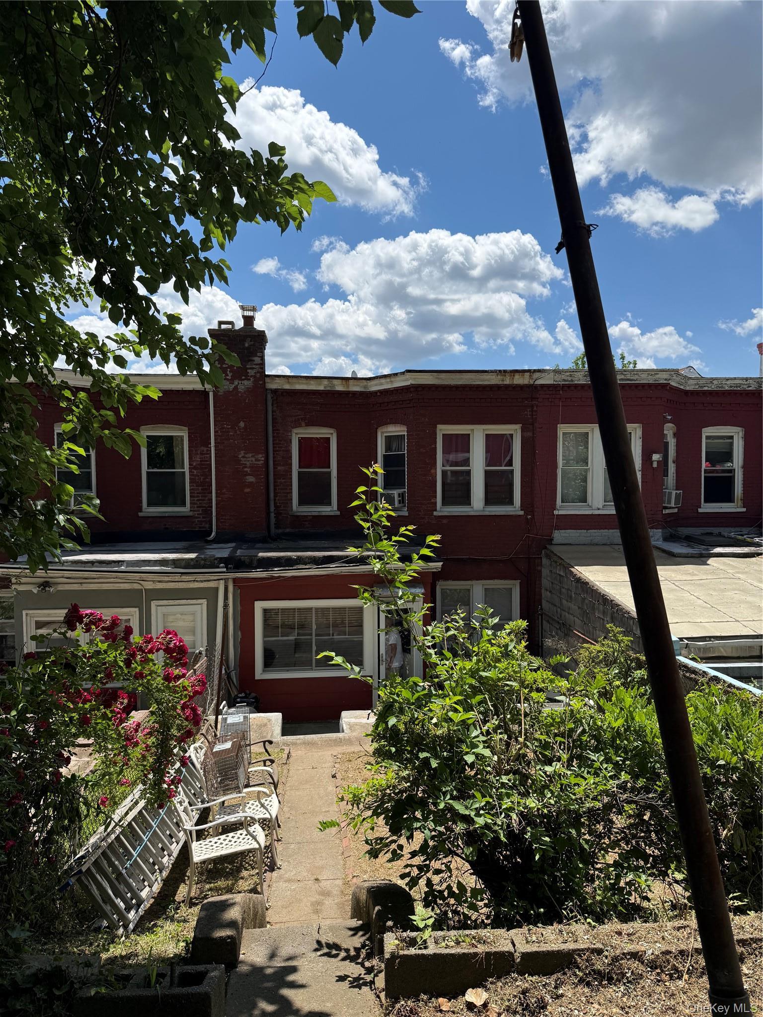Single Family Sunnyside  Brooklyn, NY 11207, MLS-1008613-2