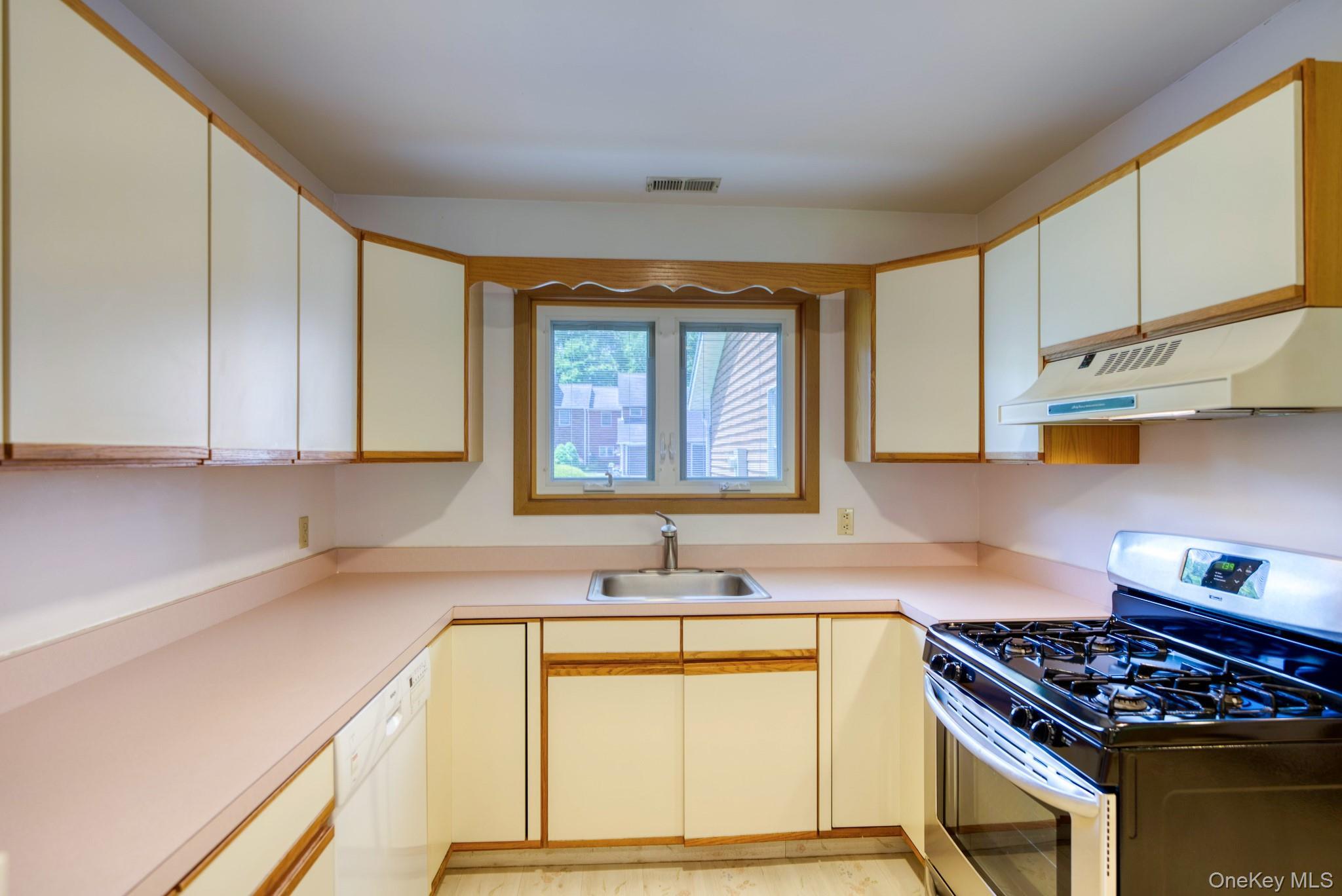 Single Family Quail Drive  Ulster County, NY 12401, MLS-1008634-10