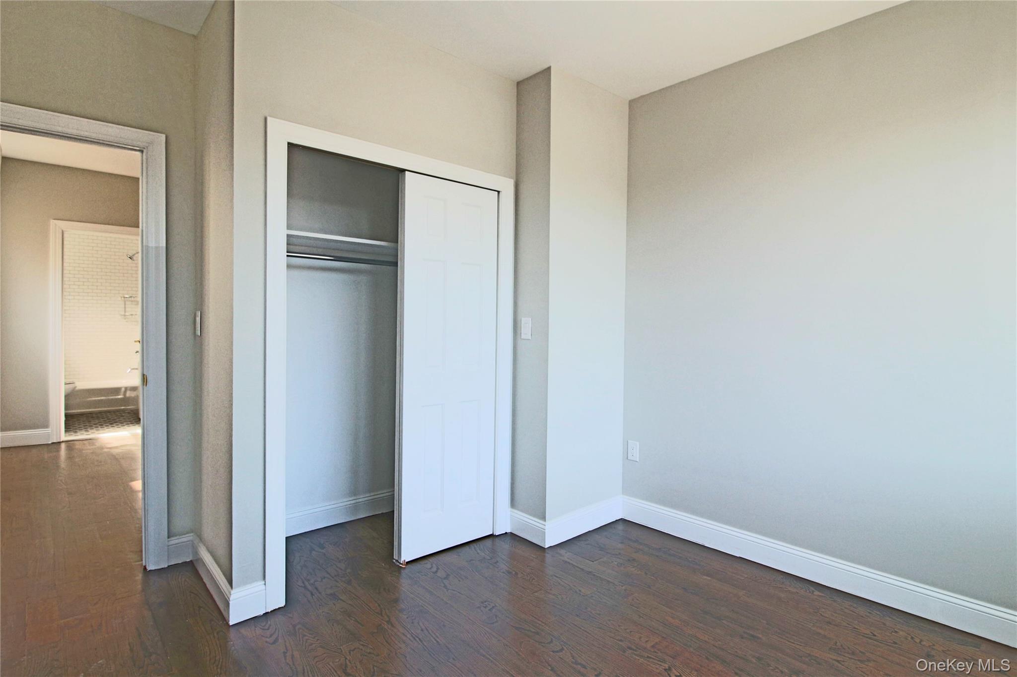 Single Family 26th Street  Queens, NY 11105, MLS-1008677-11