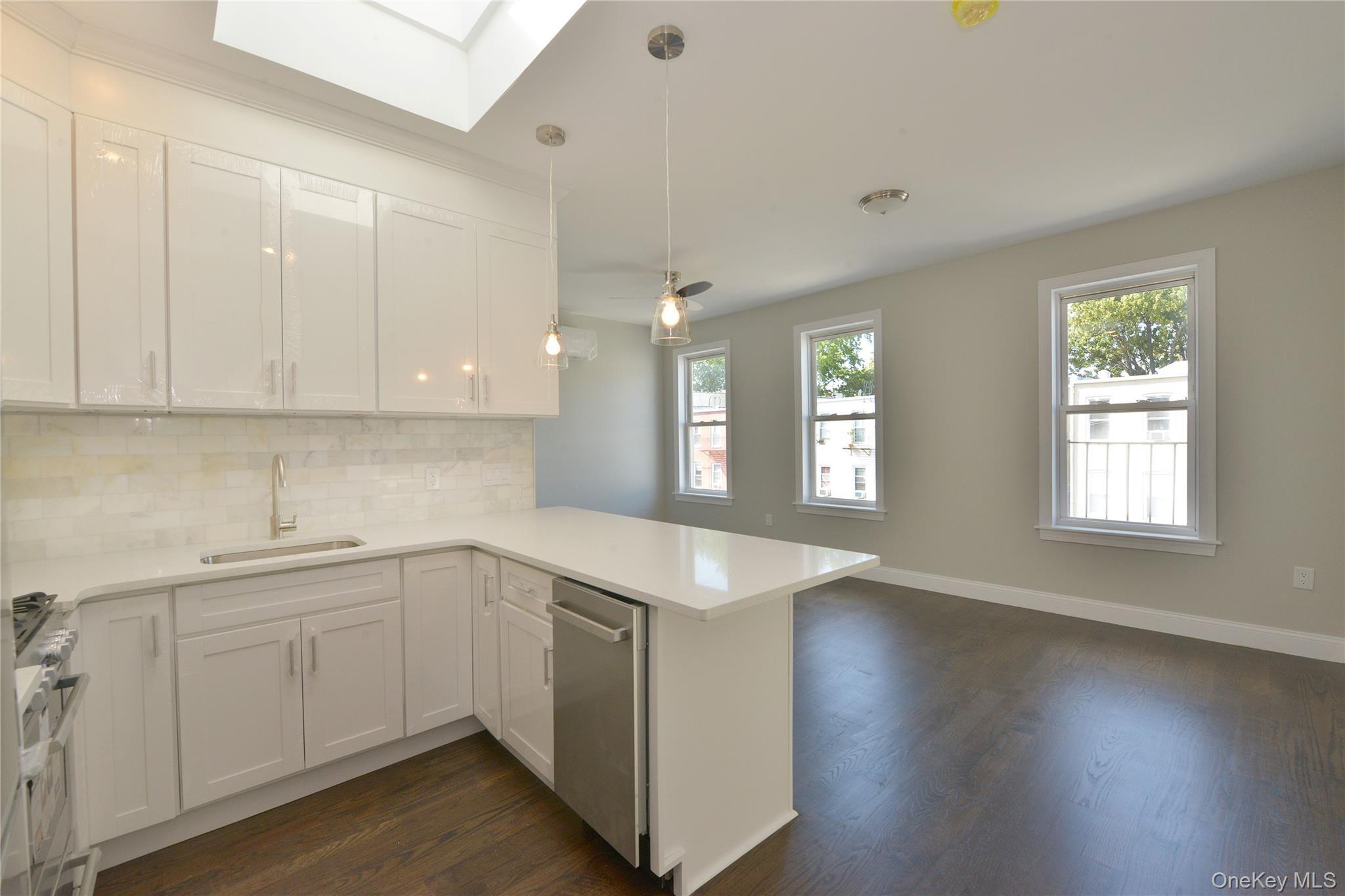 Single Family 26th Street  Queens, NY 11105, MLS-1008677-12