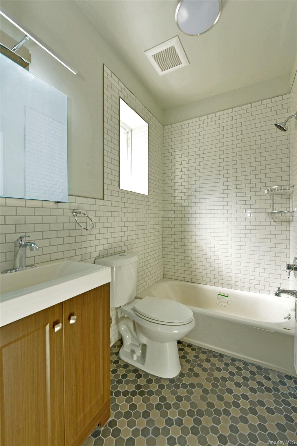 Single Family 26th Street  Queens, NY 11105, MLS-1008677-15