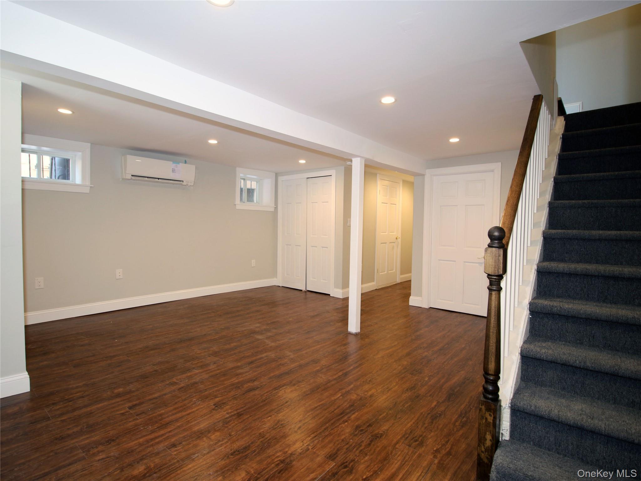 Single Family 26th Street  Queens, NY 11105, MLS-1008677-18