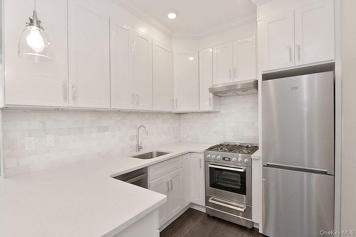Single Family 26th Street  Queens, NY 11105, MLS-1008677-7