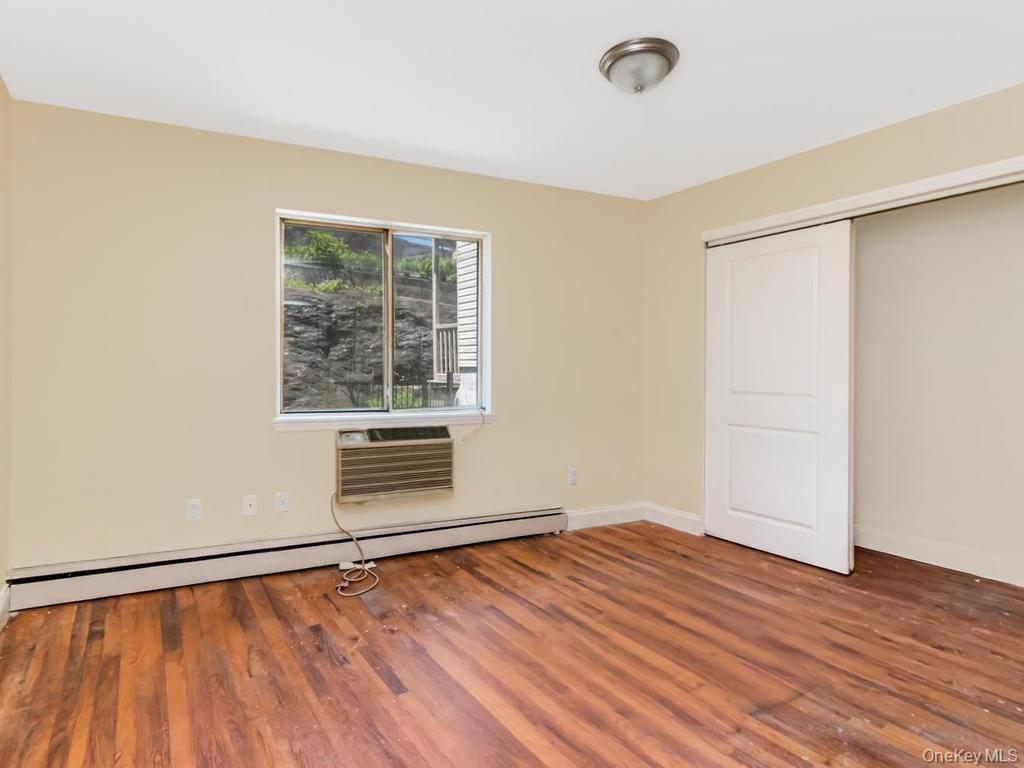 Single Family Cruger Avenue  Bronx, NY 10462, MLS-1008737-12