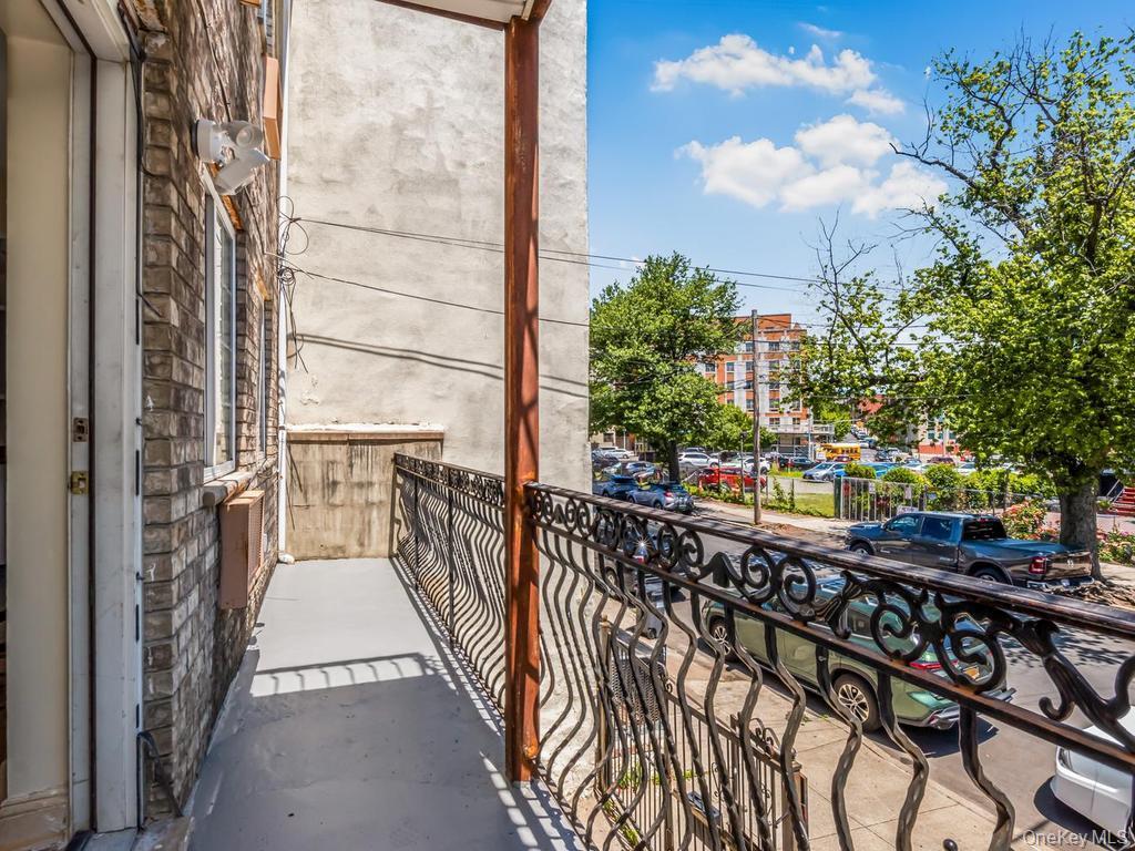 Single Family Cruger Avenue Bronx, NY 10462, MLS-1008737-2