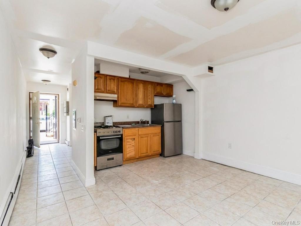 Single Family Cruger Avenue Bronx, NY 10462, MLS-1008737-3