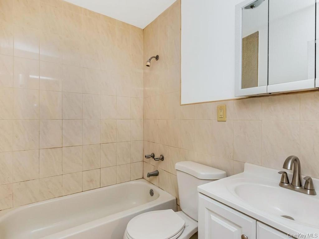 Single Family Cruger Avenue Bronx, NY 10462, MLS-1008737-4