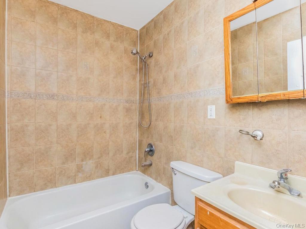Single Family Cruger Avenue Bronx, NY 10462, MLS-1008737-5