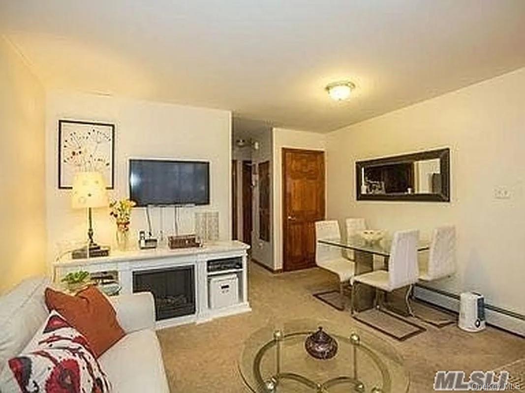 Single Family 90th Avenue Queens, NY 11432, MLS-1008749-2