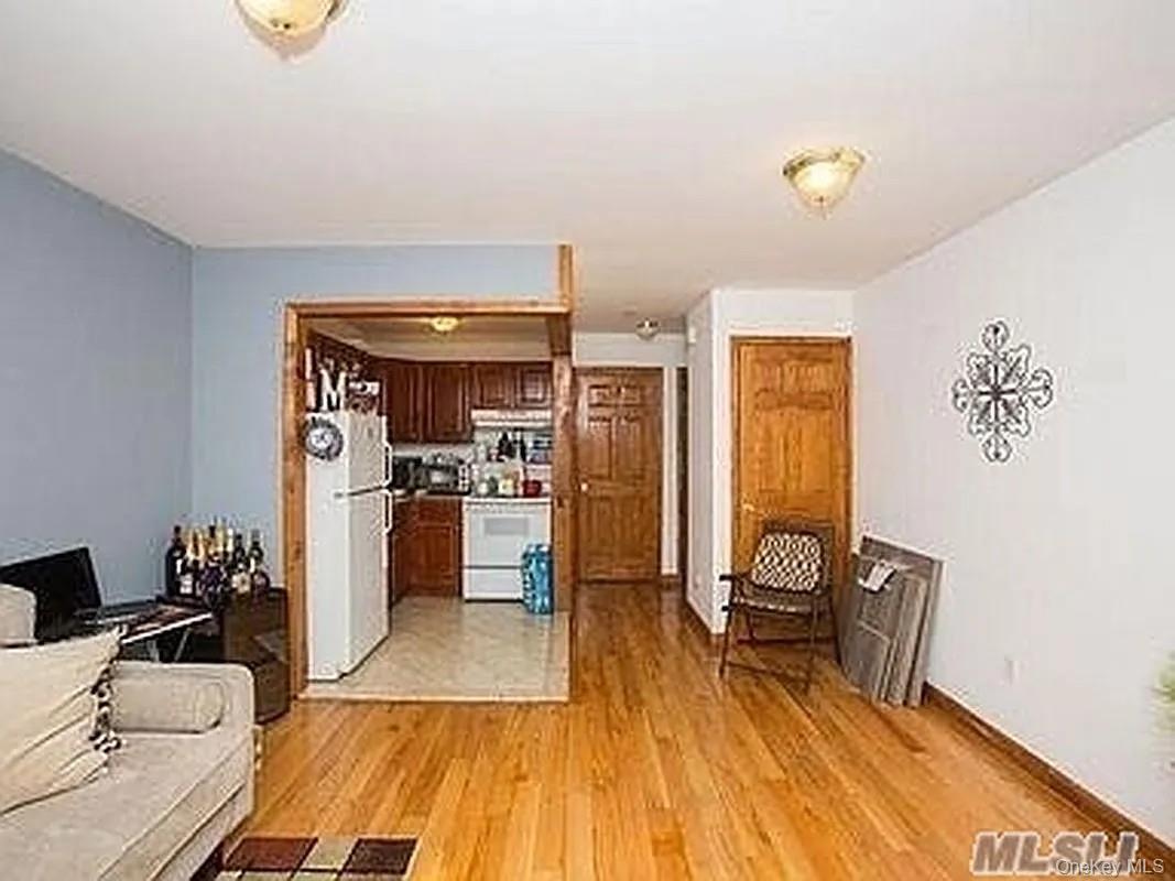 Single Family 90th Avenue Queens, NY 11432, MLS-1008749-7