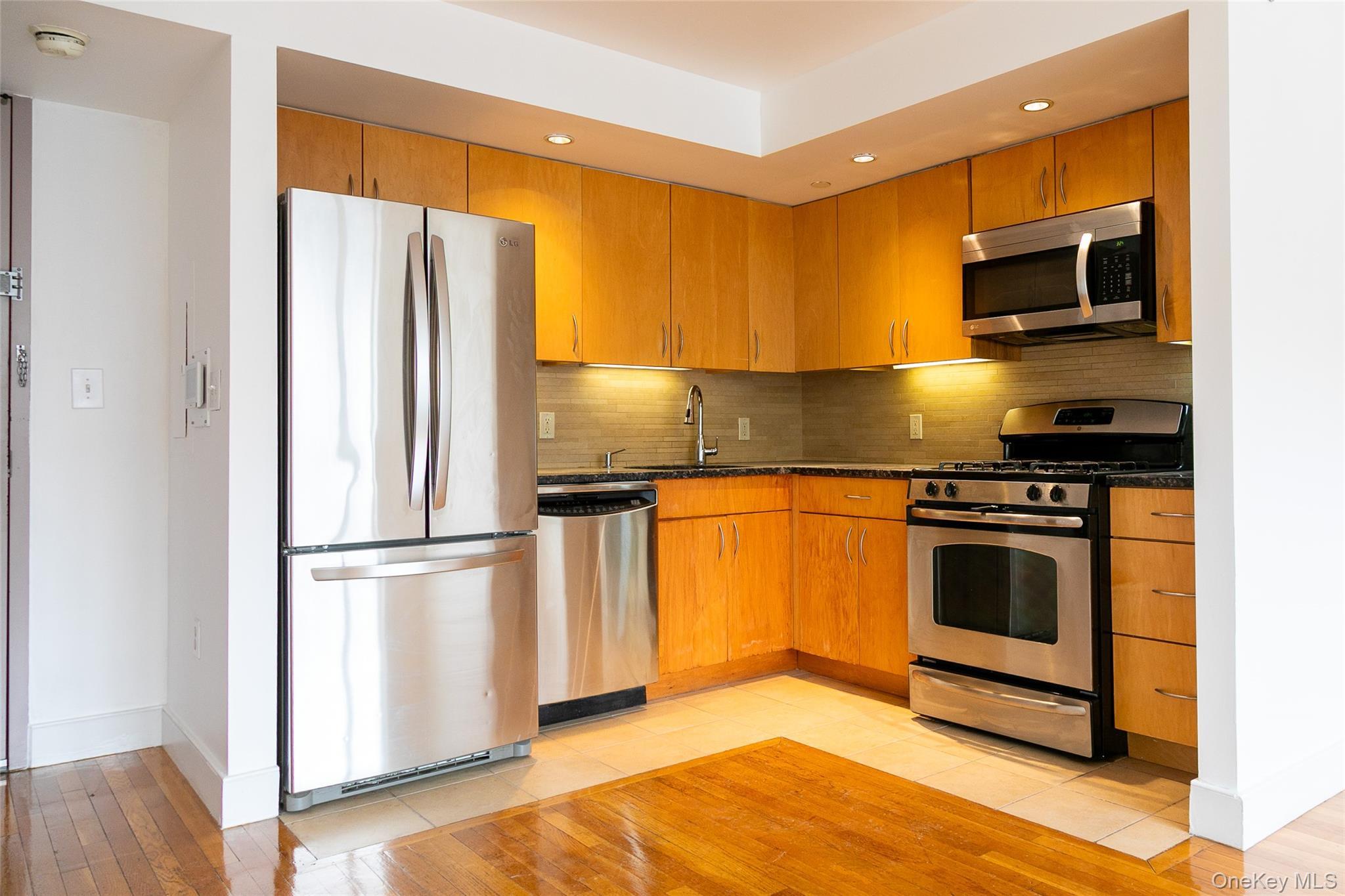 Apartment Saint Nicholas  Manhattan, NY 10027, MLS-1008751-13
