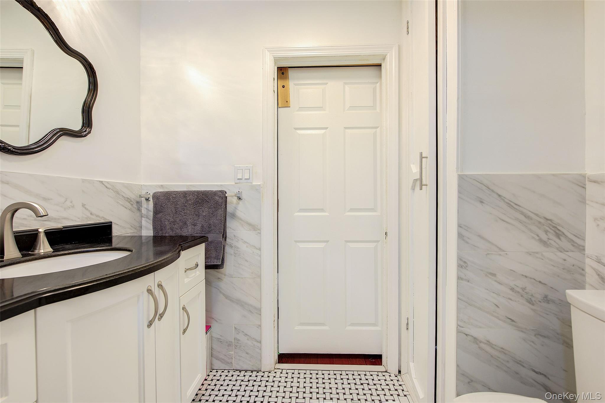 Single Family 236th Street Queens, NY 11427, MLS-1008769-22