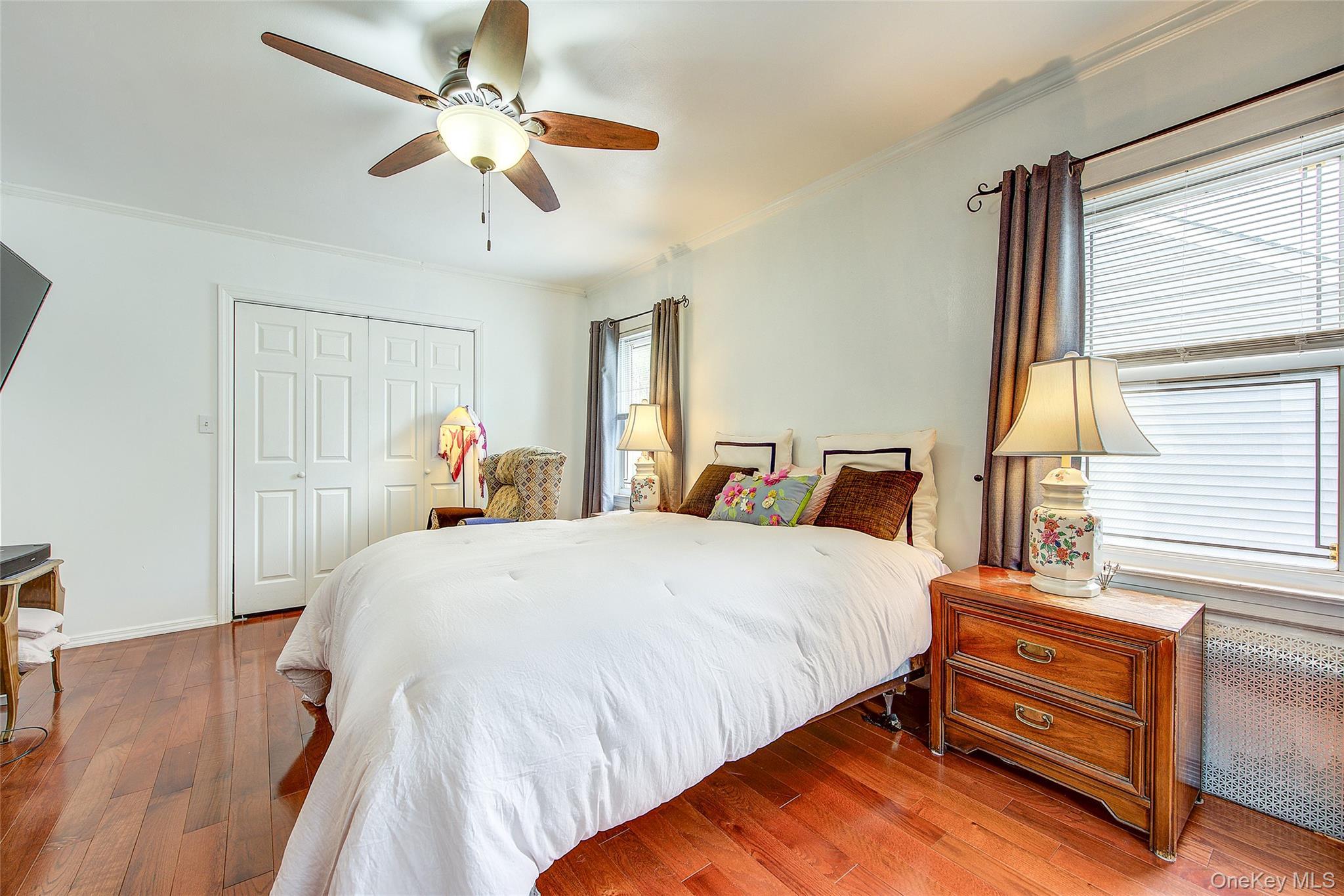 Single Family 236th Street Queens, NY 11427, MLS-1008769-23