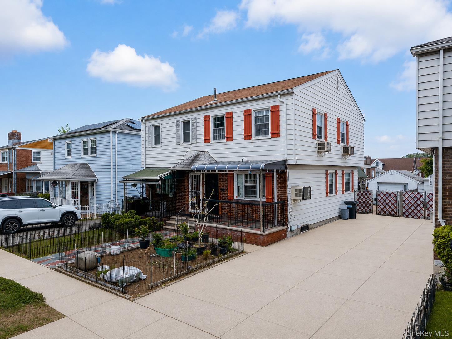 Single Family 65th Queens, NY 11365, MLS-1008808-22