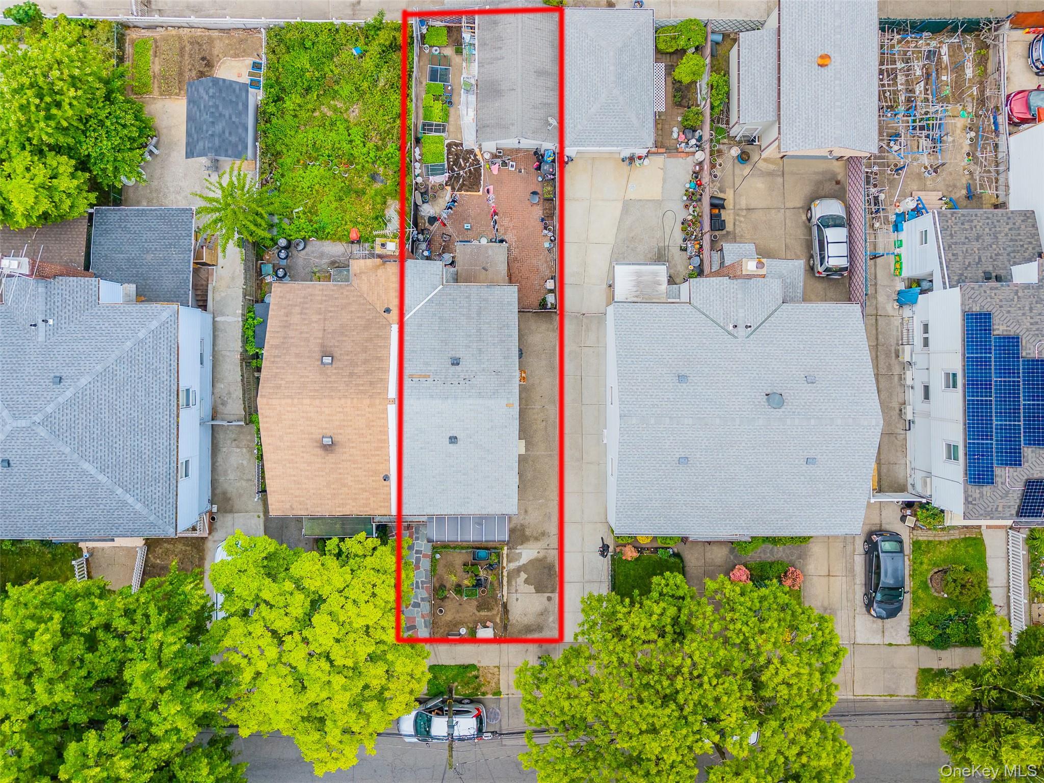 Single Family 65th Queens, NY 11365, MLS-1008808-23
