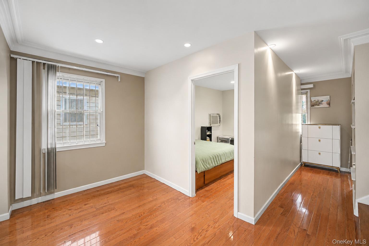 Single Family 65th Queens, NY 11365, MLS-1008808-3