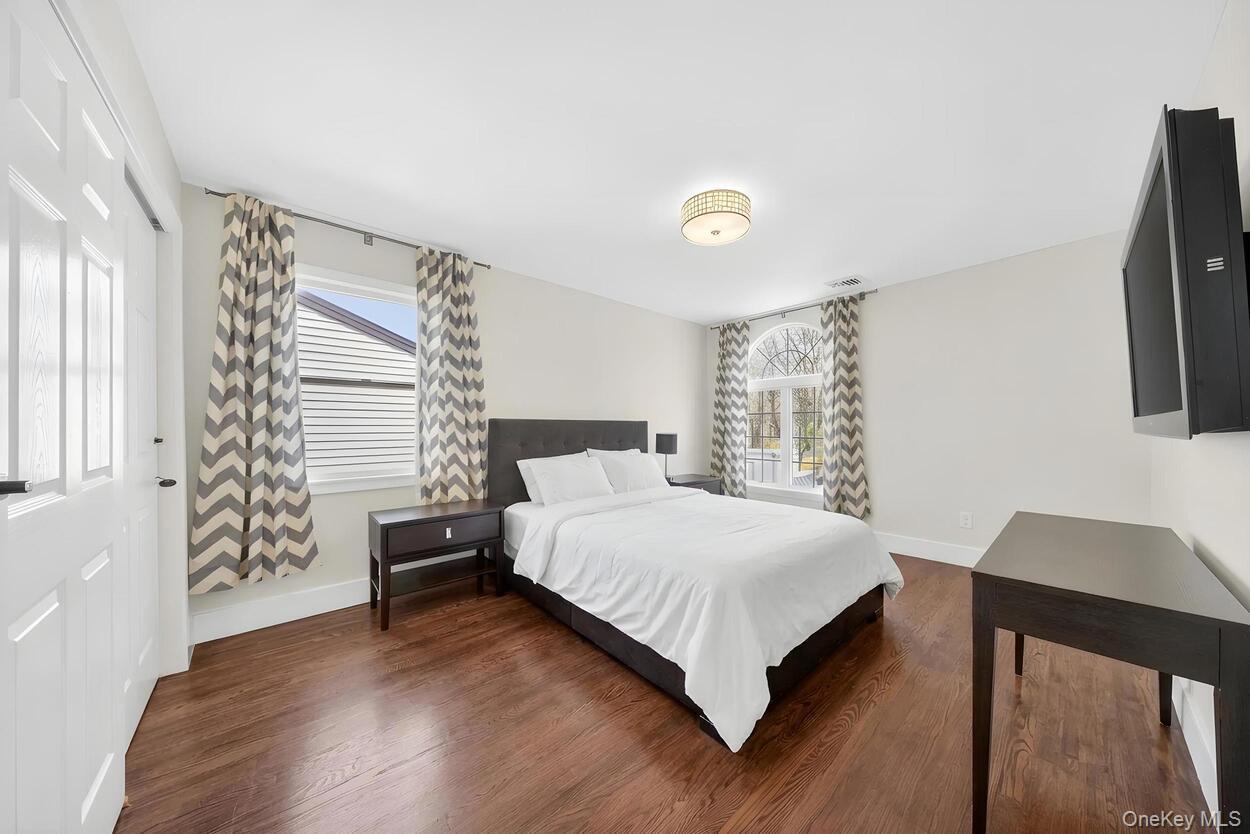 Single Family 242nd Street  Queens, NY 11362, MLS-1008824-16