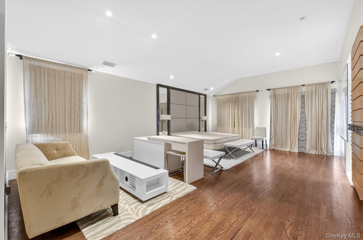 Single Family 242nd Street  Queens, NY 11362, MLS-1008824-24