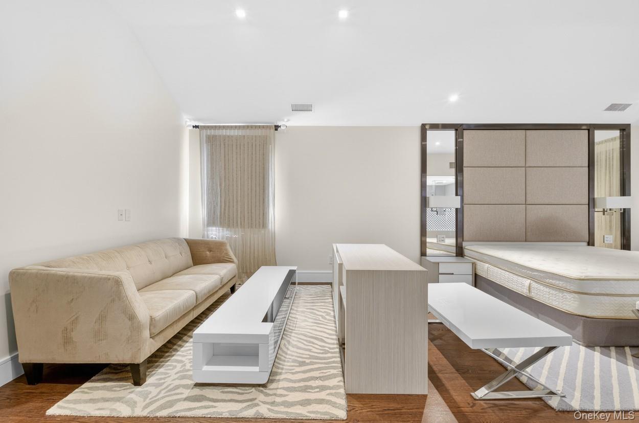 Single Family 242nd Street  Queens, NY 11362, MLS-1008824-27