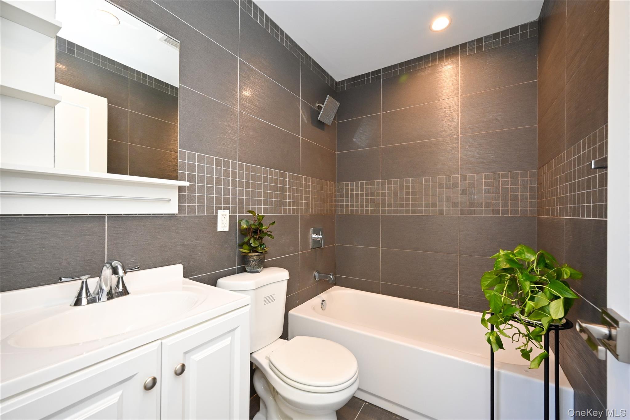 Single Family Rocky Hill Road Queens, NY 11361, MLS-1008829-11