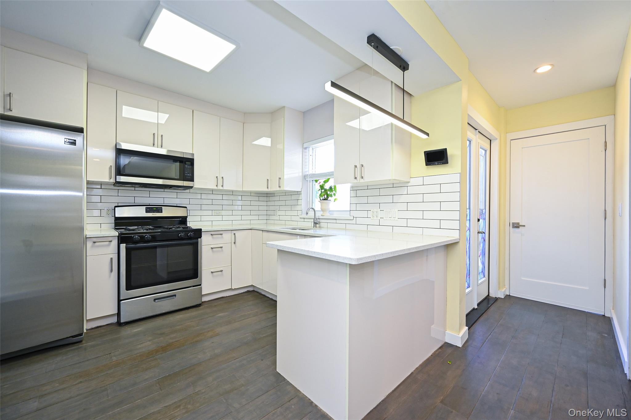 Single Family Rocky Hill Road Queens, NY 11361, MLS-1008829-8