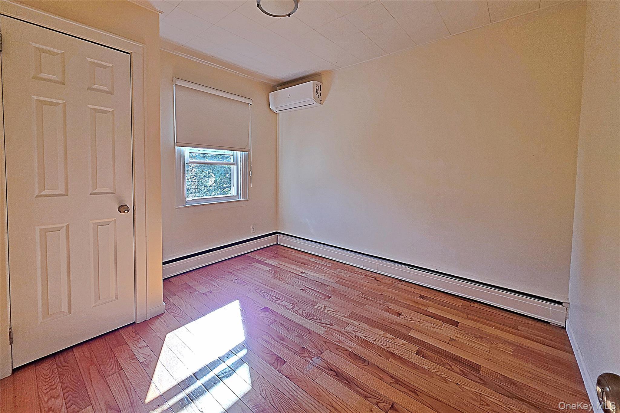 Single Family Marathon Queens, NY 11363, MLS-1008845-18
