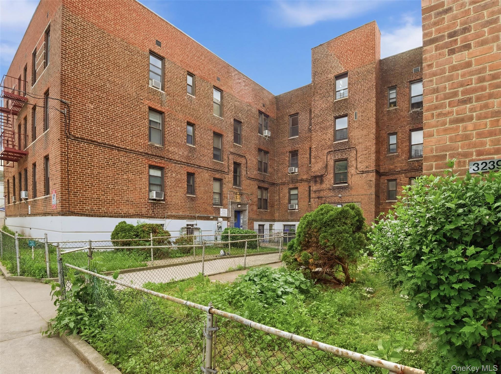 Coop Barker  Bronx, NY 10467, MLS-1008908-18